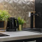 شقة فندقية Hanza Tower 5 Stars 4*