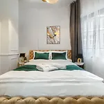 Hanza Tower 5 Stars شقة فندقية