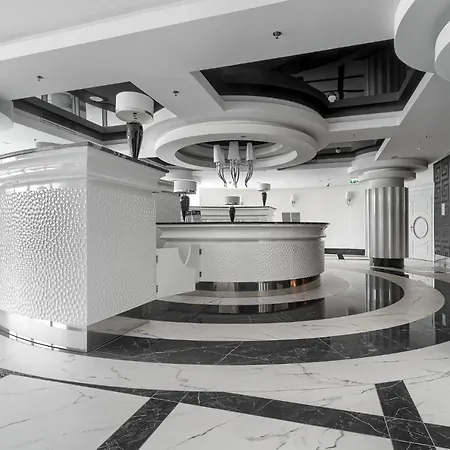 Hanza Tower 5 Stars شتشيتسين