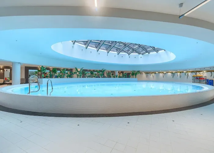 Hanza Tower 5 Stars Hotel apartamentowy 4*