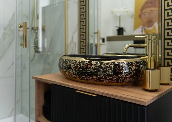 Hanza Tower 5 Stars 4*