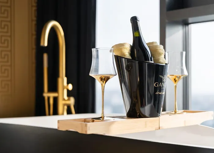 Hanza Tower 5 Stars 4*